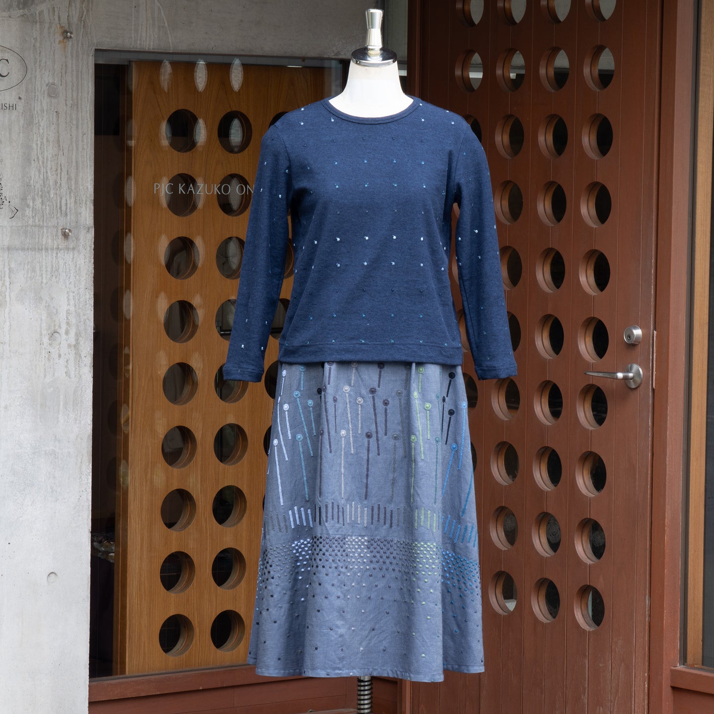 ミニパイル 丸首長袖Tシャツ 水玉 ネイビー