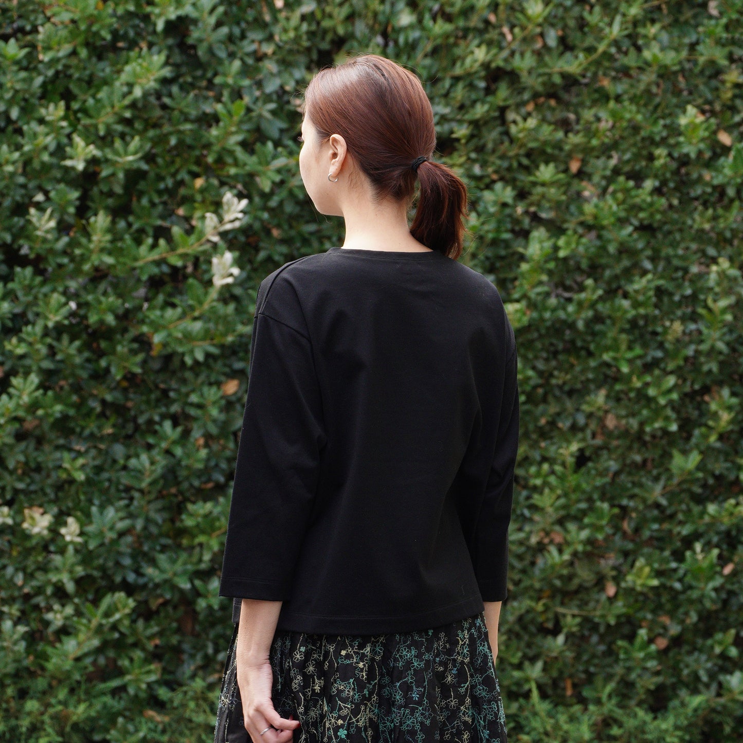 スミレと原っぱクロッチ 七分袖Tシャツ 黒×グリーン