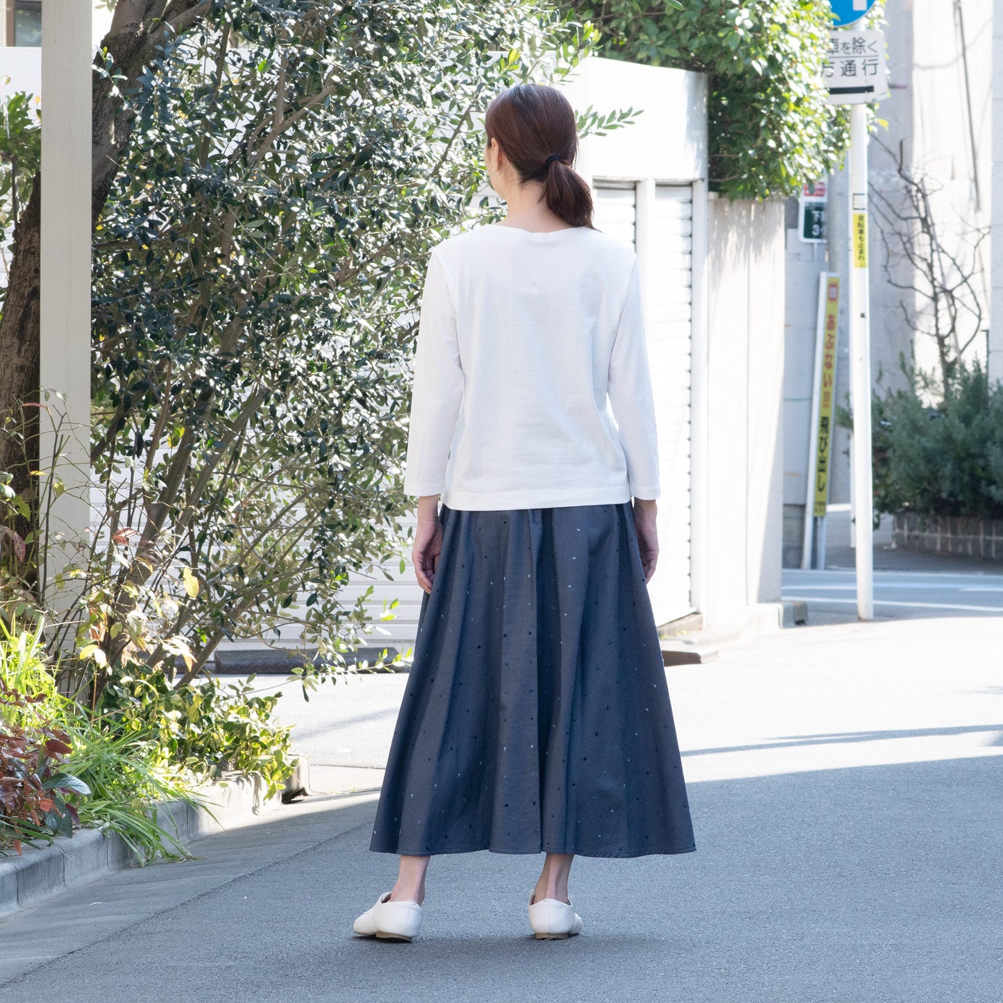 モネのバラ 長袖Tシャツ ホワイト