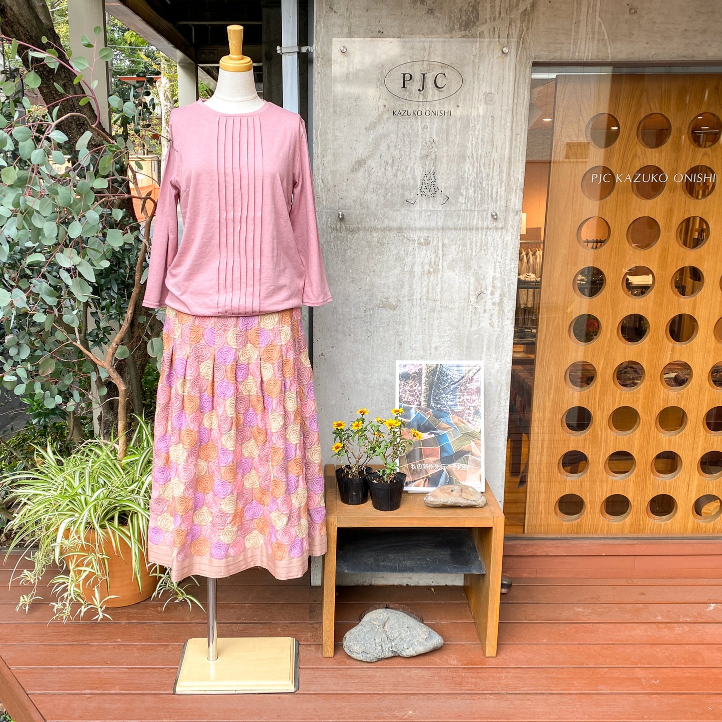 ピンタックTシャツ スモーキーピンク