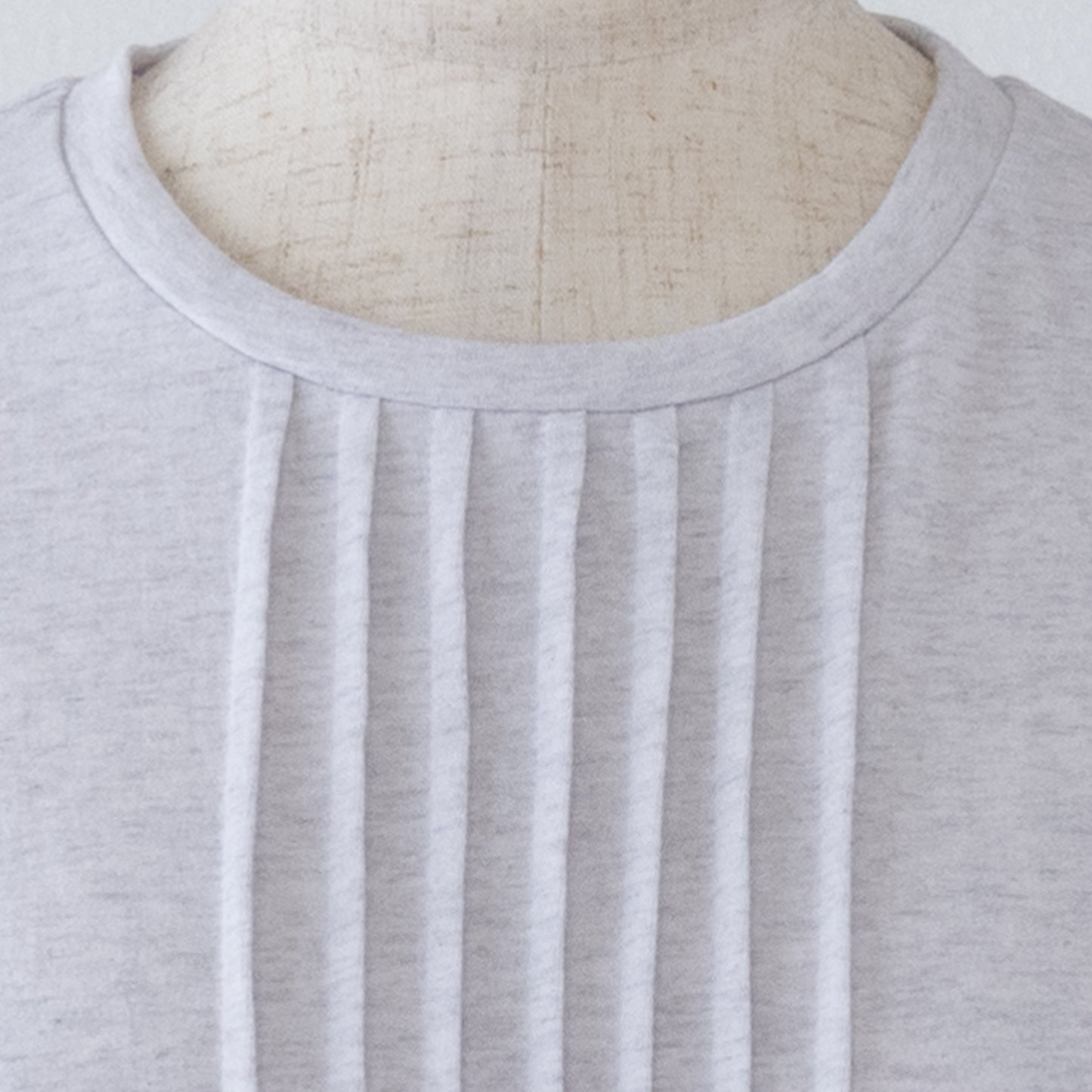 ピンタックTシャツ オートミールブリーチ
