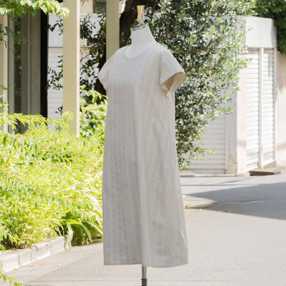 ジャガードピンストライプ コクーン切り替えワンピース　ベージュ
