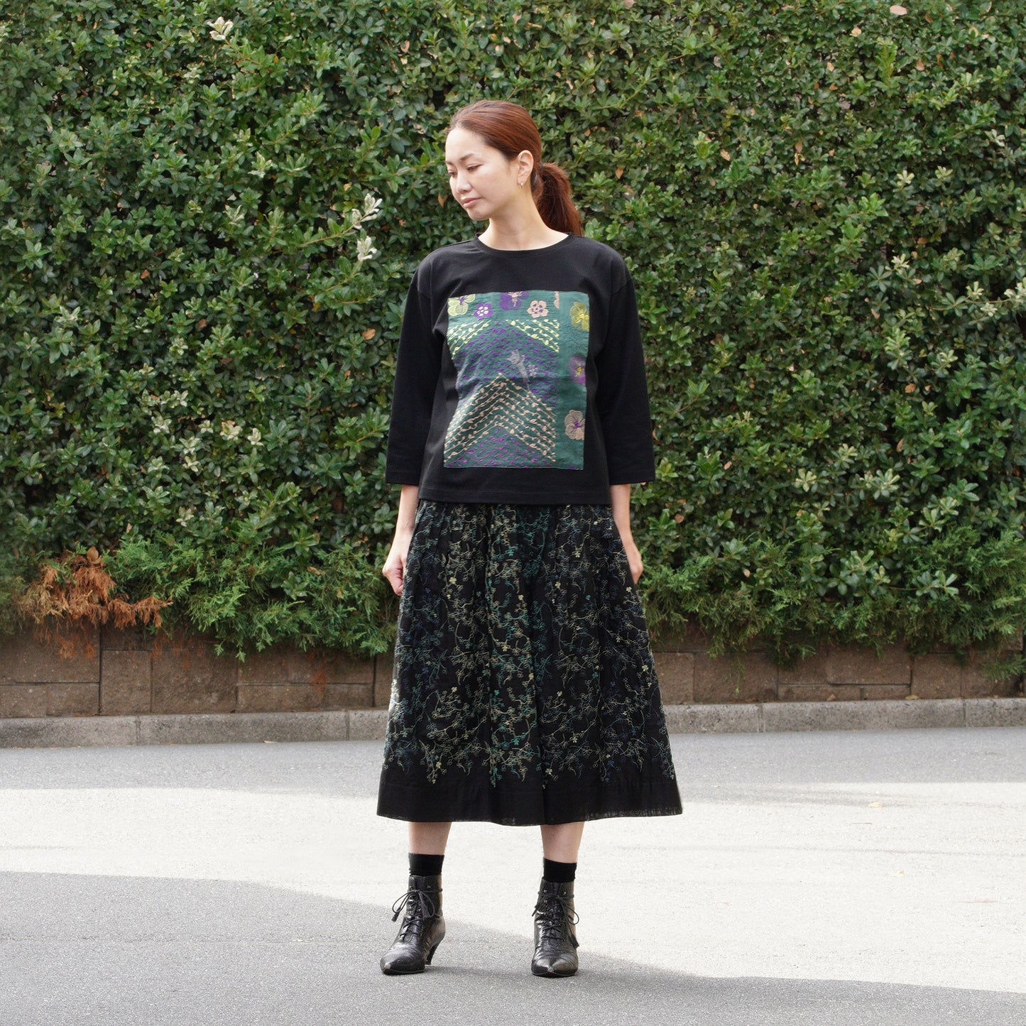 スミレと原っぱクロッチ 七分袖Tシャツ 黒×グリーン