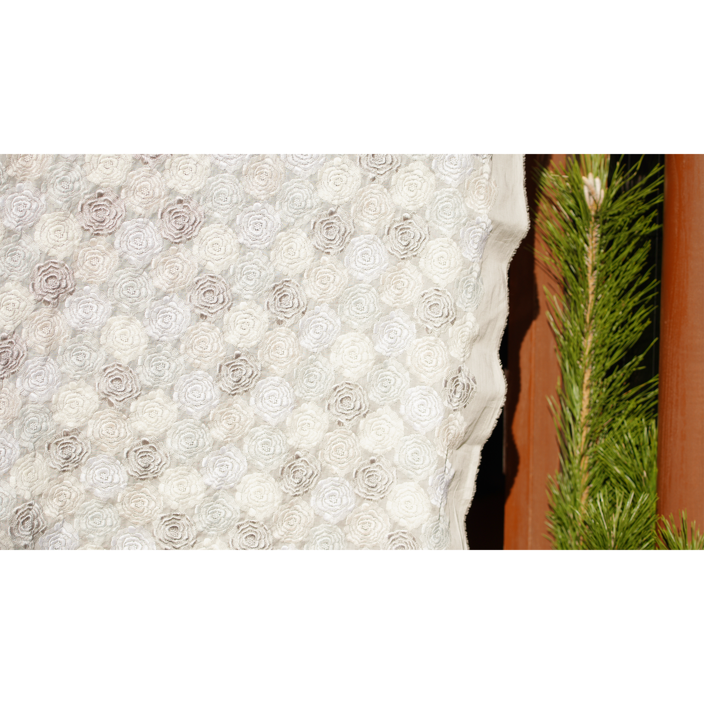 テキスタイル モネのバラ アイボリー