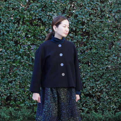 圧縮ウール天竺 ノーカラージャケット 黒