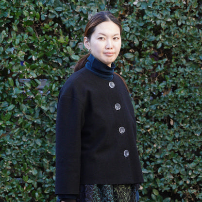 圧縮ウール天竺 ノーカラージャケット 黒