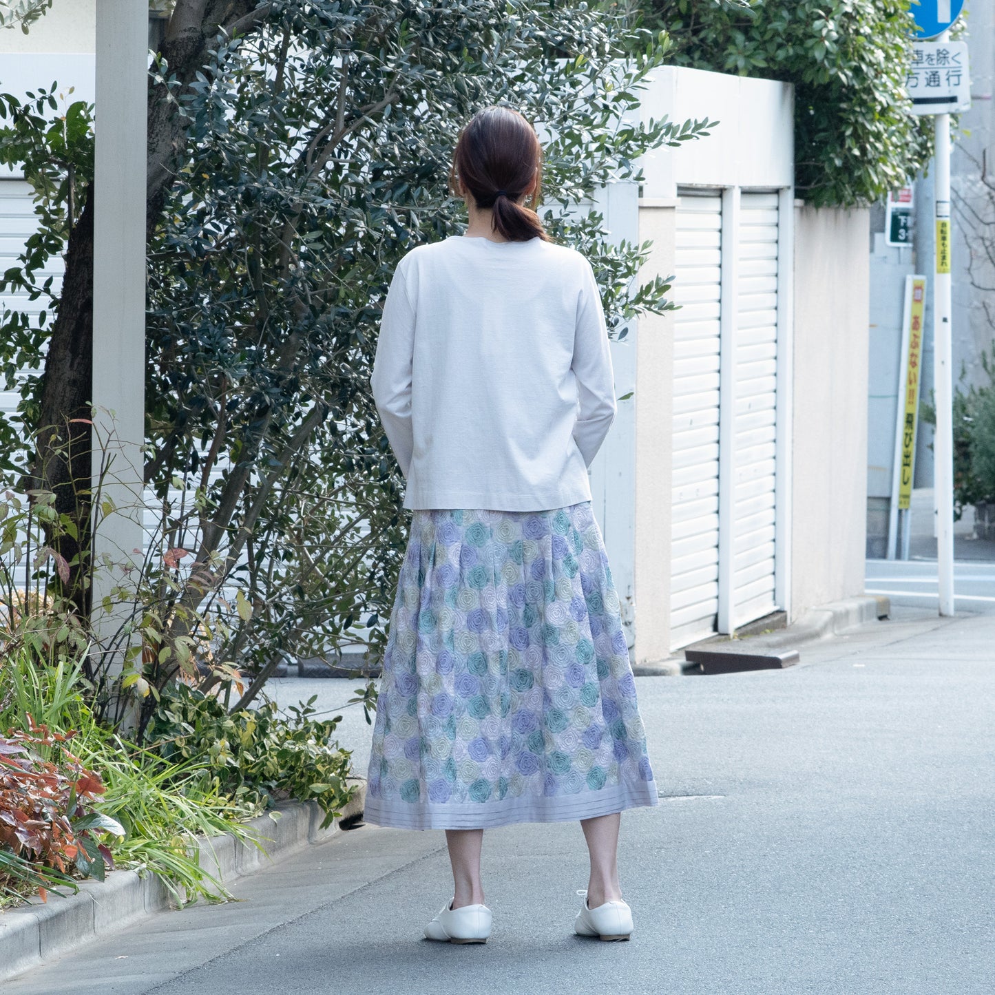 モネのバラ 長袖Tシャツ ラベンダーグレー